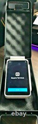 Square Terminal A-SKU-0584, Credit Card Machine, +19 rolls of Paper & Hard Case